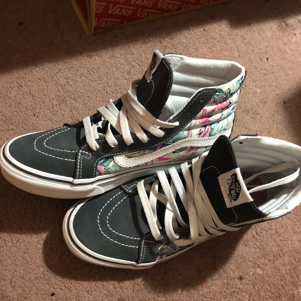 Sk8-hi Vans - Picture 2 of 8